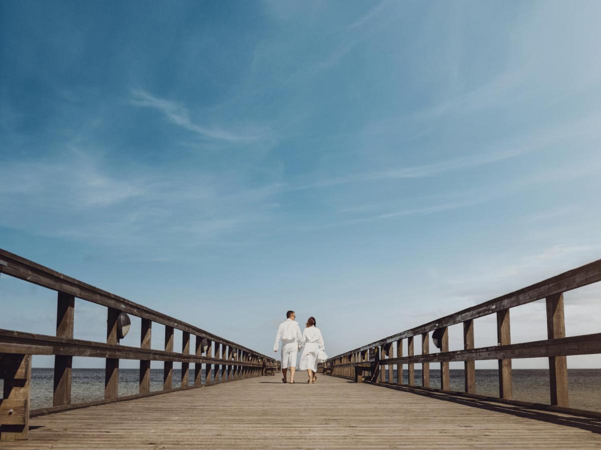 Ahus Seaside Hotel ภายนอก รูปภาพ